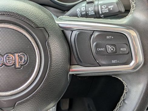 Used 2023 Jeep Wrangler Unlimited Sahara AWD/4WD image 21