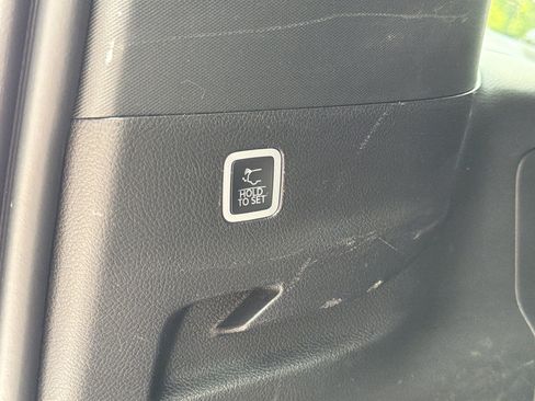 Used 2024 Jeep Wagoneer L Series II w/ Flexible Seating Group AWD/4WD image 20