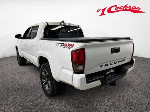 Used 2019 Toyota Tacoma TRD Sport AWD/4WD image 18