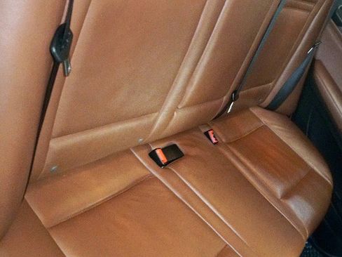 Used 2013 BMW X5 xDrive50i image 8