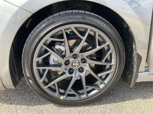 Used 2025 Toyota Camry XSE image 12