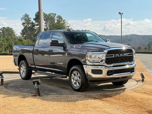 Used 2021 RAM 3500 Tradesman image 9