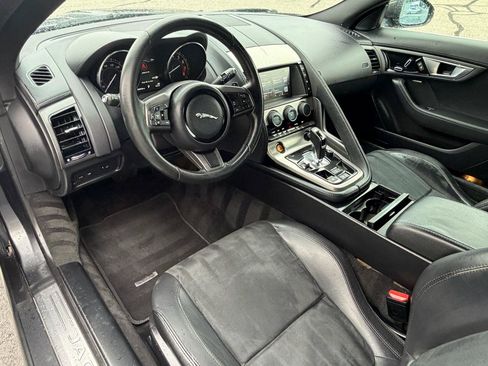 Used 2017 Jaguar F-TYPE Coupe RWD image 14
