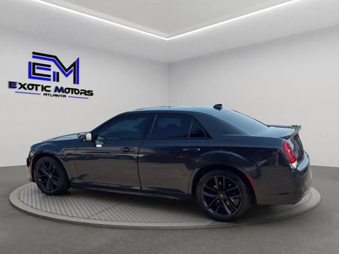 Used 2017 Chrysler 300 S w/ 300S Premium Group RWD image 3