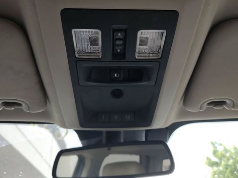 Used 2015 RAM 1500 Laramie w/ Convenience Group AWD/4WD image 8