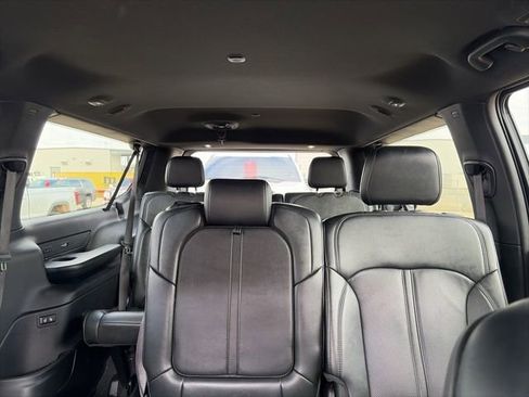 Used 2024 Jeep Wagoneer L Series II w/ Flexible Seating Group image 9