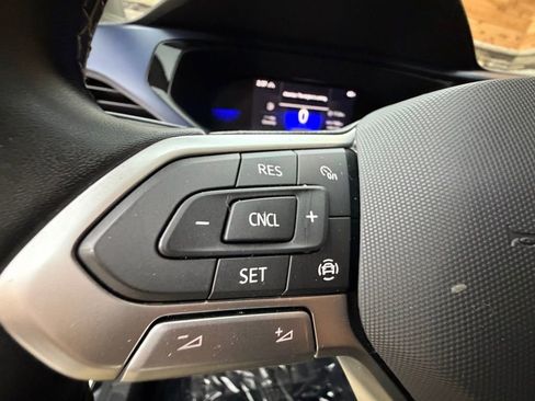 Used 2022 Volkswagen Taos SE image 21