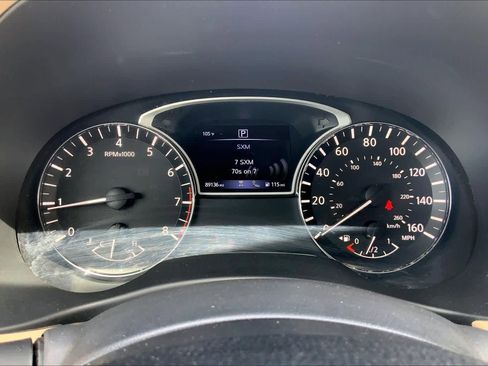 Used 2017 Nissan Pathfinder Platinum FWD image 26