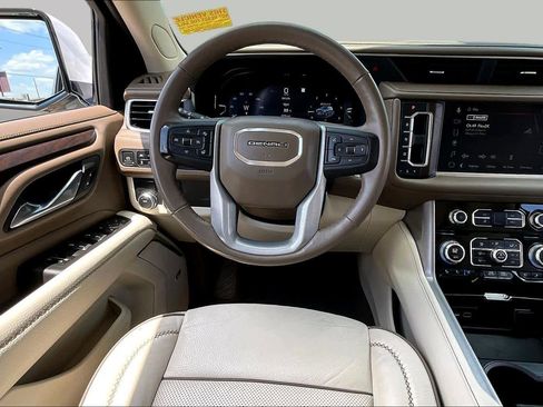 Used 2023 GMC Yukon Denali RWD image 6