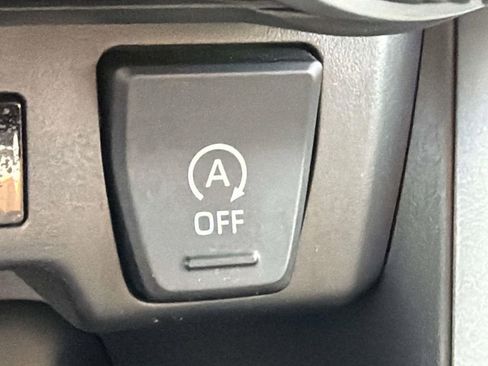 Certified 2025 Toyota RAV4 LE FWD image 21