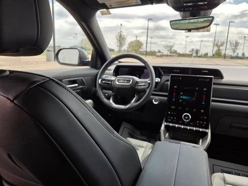Used 2026 GMC Terrain AT4 w/ Technology Package II AWD/4WD image 50