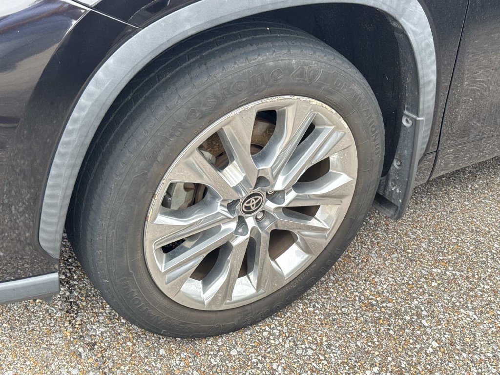 Used 2020 Toyota Highlander Limited FWD image 8