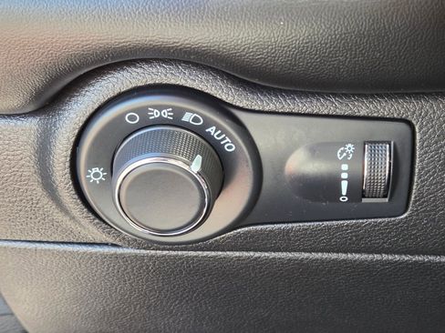 Used 2024 Dodge Durango GT image 23