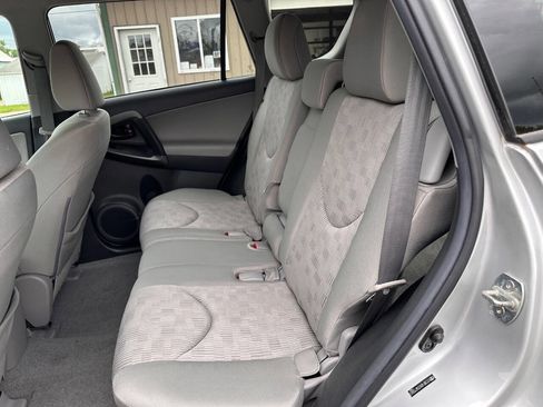 Used 2012 Toyota RAV4 4WD w/ Value Pkg image 5