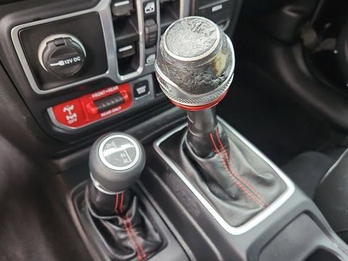 Used 2018 Jeep Wrangler Unlimited Rubicon image 23