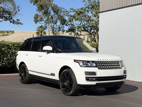 Used 2015 Land Rover Range Rover Autobiography image 2