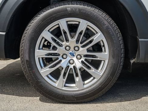 New 2026 Ford Explorer Active w/ Active Comfort Package AWD/4WD image 18