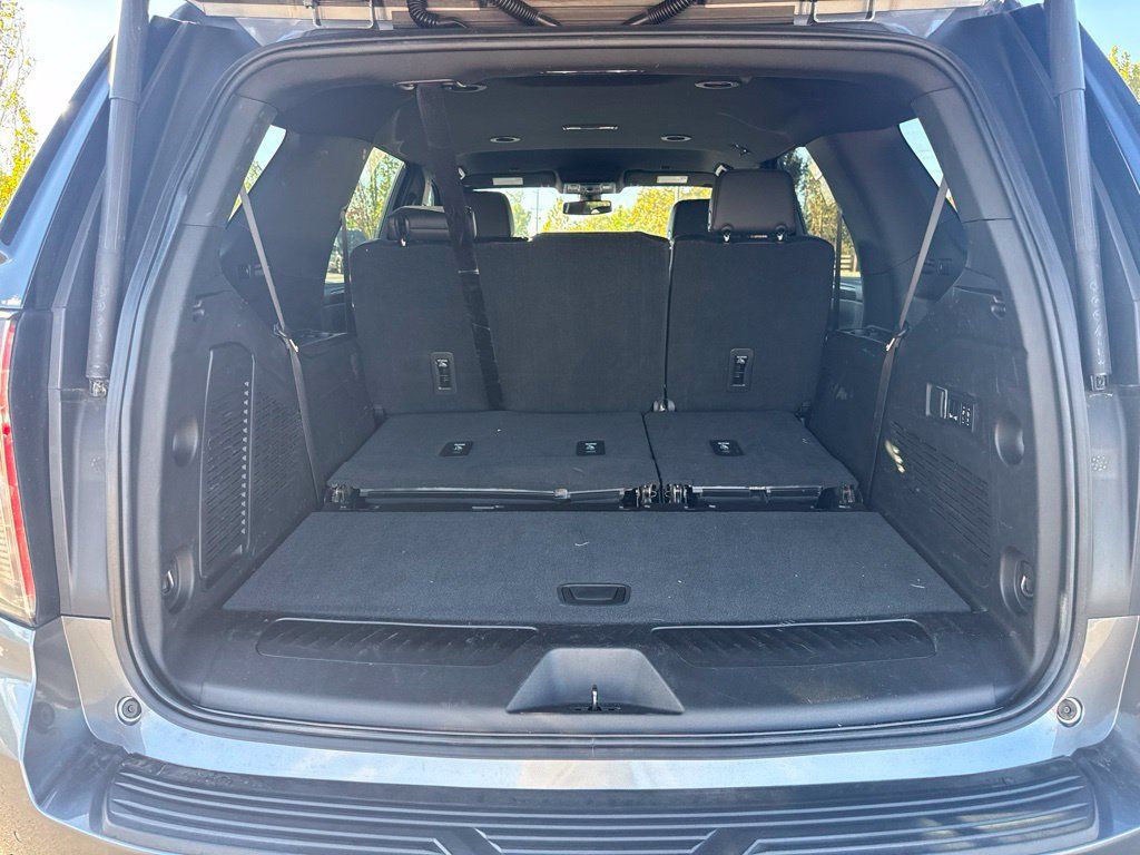 Used 2021 Chevrolet Tahoe LT w/ Luxury Package AWD/4WD image 23