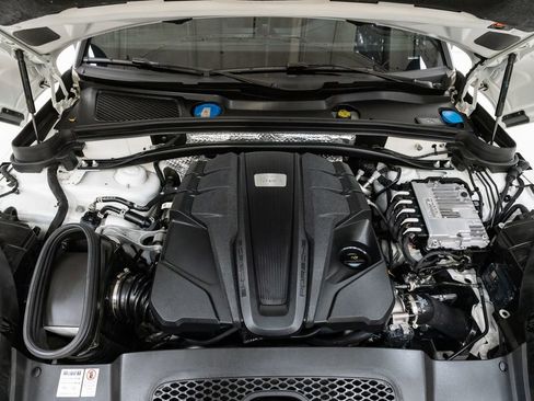 Used 2020 Porsche Macan S image 3