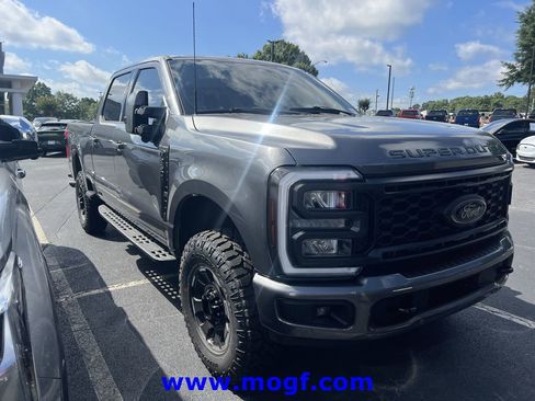 Used 2023 Ford F250 Lariat w/ Lariat Ultimate Package AWD/4WD image 4