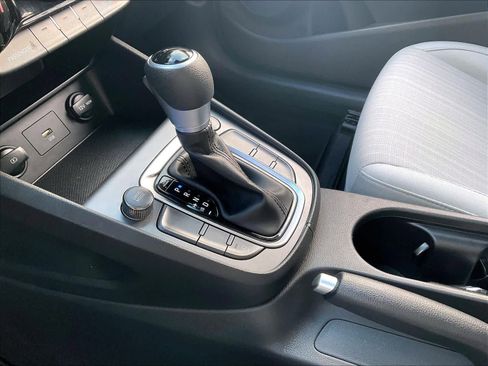 Used 2022 Hyundai Kona SEL w/ Cargo Package image 20