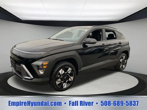 Used 2024 Hyundai Kona SEL AWD/4WD image 1