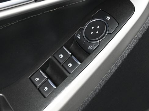 Certified 2022 Ford Explorer XLT image 10