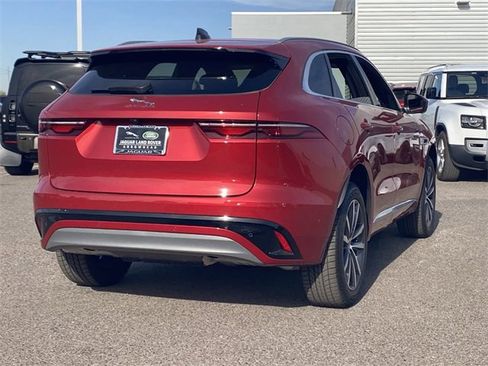 Used 2025 Jaguar F-PACE R-Dynamic S image 19