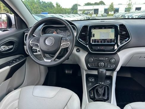 Used 2019 Jeep Cherokee Limited AWD/4WD image 17