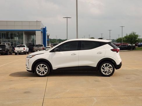 New 2027 Chevrolet Bolt LT w/ Comfort Package FWD image 5