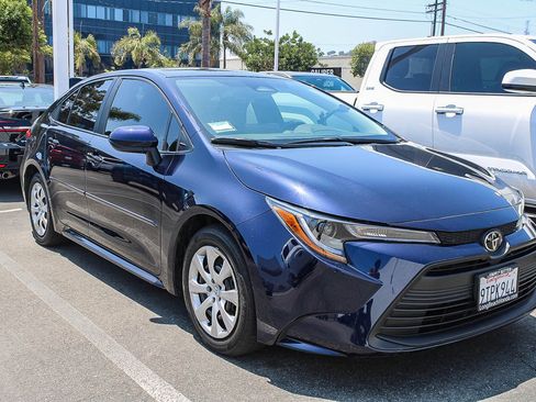 Certified 2025 Toyota Corolla LE FWD image 3