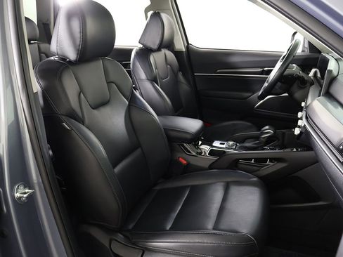 Used 2025 Kia Telluride S AWD/4WD image 34