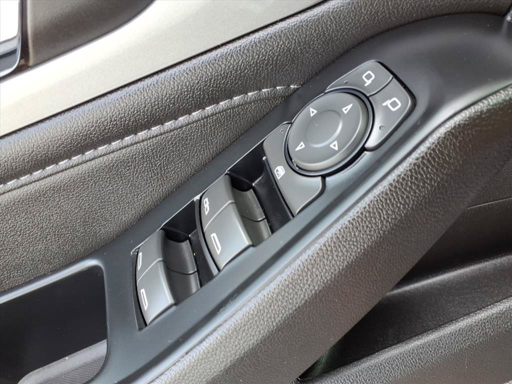 Used 2023 Chevrolet Traverse LT w/ Midnight/Sport Edition AWD/4WD image 16