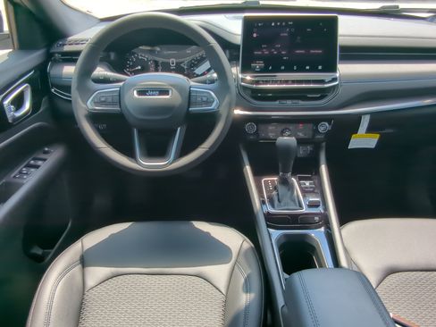 New 2026 Jeep Compass Latitude AWD/4WD image 14