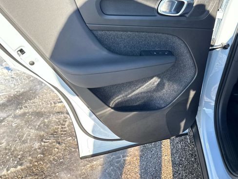 Certified 2024 Volvo C40 P8 Recharge Ultimate image 11