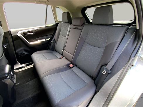 Used 2024 Toyota RAV4 XLE FWD image 20