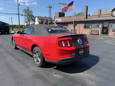 Used 2010 Ford Mustang Premium RWD image 2