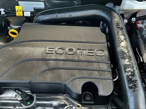 Used 2025 Chevrolet Equinox LT w/ Safety and Technology Package image 29