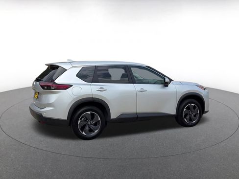Used 2025 Nissan Rogue SV FWD image 14