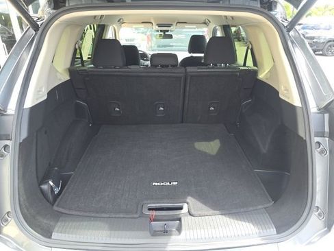 Used 2025 Nissan Rogue SV image 25