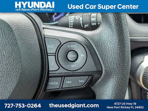 Used 2024 Toyota RAV4 AWD Hybrid image 32