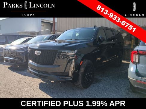 Used 2023 Cadillac Escalade ESV Sport Platinum w/ LPO, ONYX Package AWD/4WD image 10