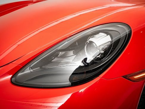 Used 2019 Porsche 718 Boxster image 14