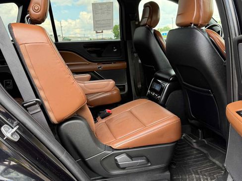 Used 2020 Lincoln Aviator Reserve AWD/4WD image 13