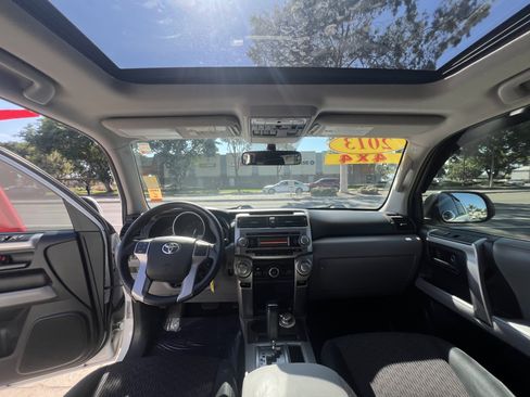 Used 2013 Toyota 4Runner SR5 w/ Convenience Pkg image 17