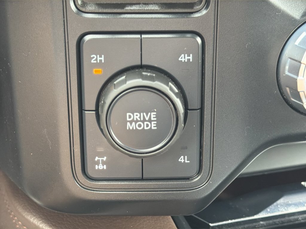 Certified 2024 Ford F250 King Ranch AWD/4WD image 34