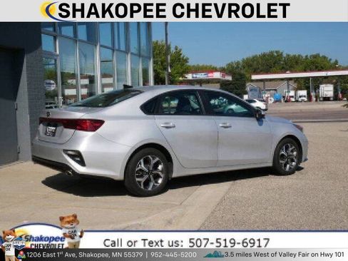 Used 2021 Kia Forte LXS image 3