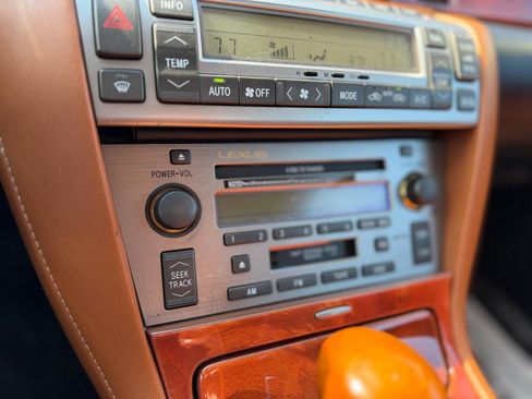 Used 2002 Lexus SC 430 Convertible image 48