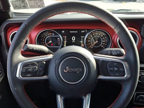 Used 2023 Jeep Gladiator Rubicon w/ Cold Weather Group AWD/4WD image 20
