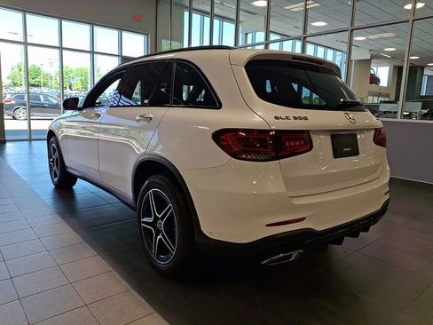 Used 2022 Mercedes-Benz GLC 300 4MATIC image 4